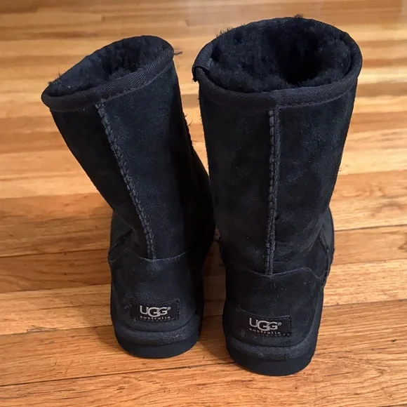 UGG Classic Black Boots - Picture 6 of 6